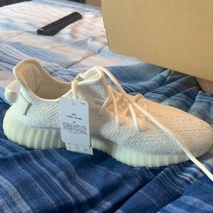 all white yeezy 350